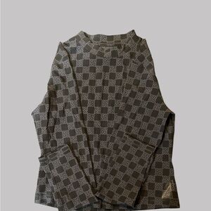 Patterned Gym Shark Women’s Long Sleeve Top